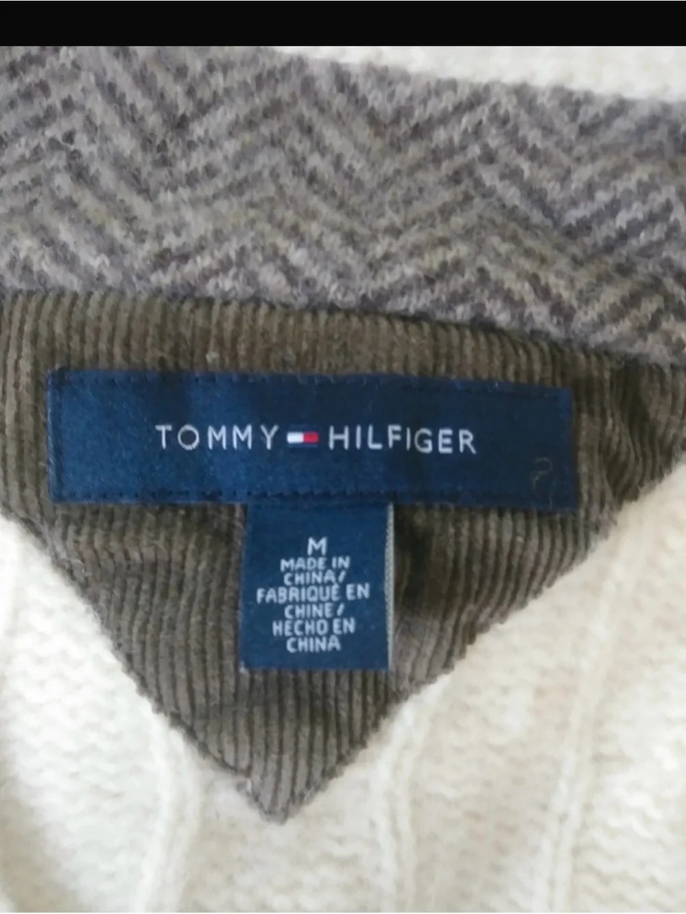 TH- like new Cream Cable-Knit V-Neck Sweater with Stripe Trim